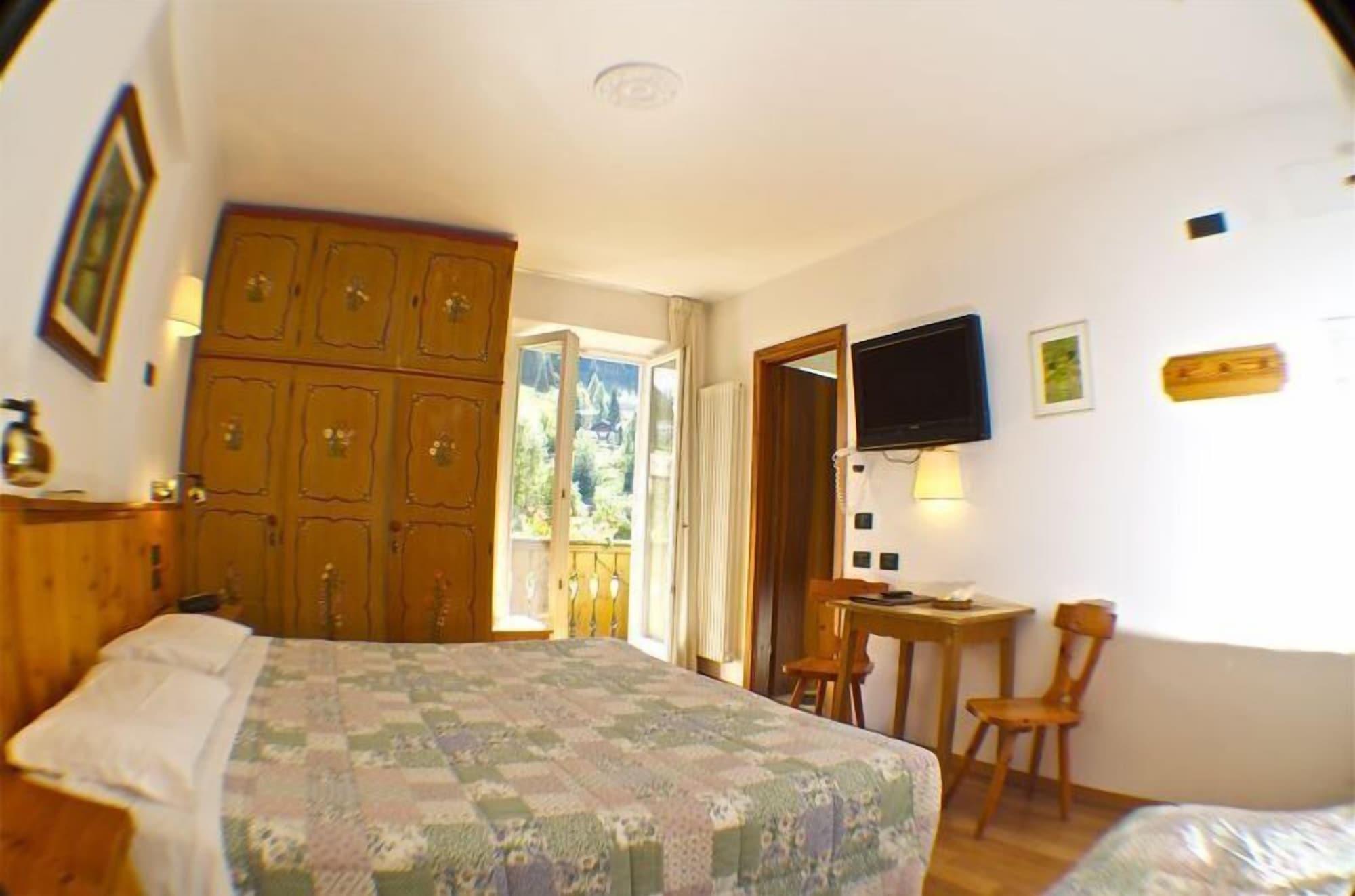 Laurino Hotel Moena Buitenkant foto
