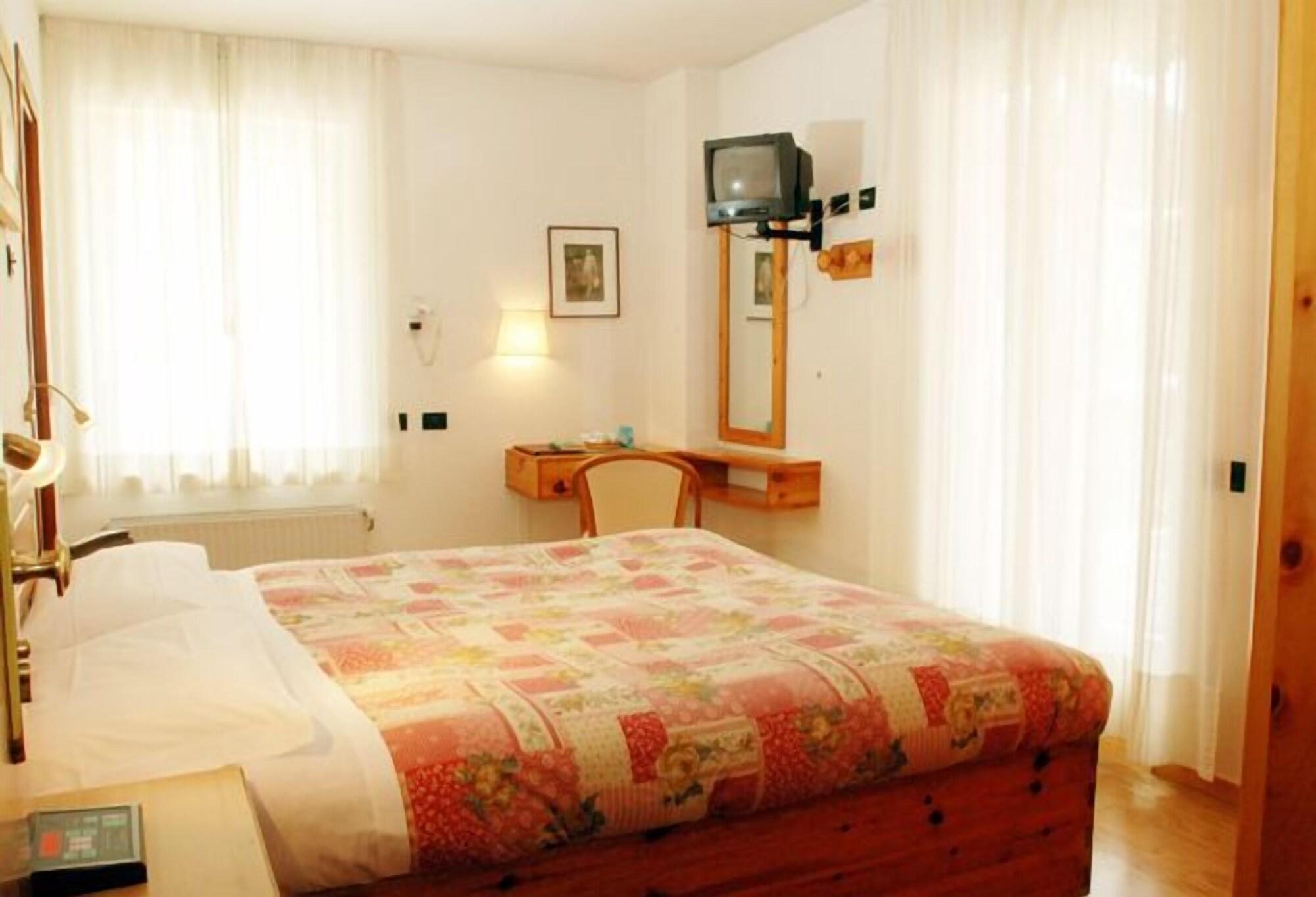 Laurino Hotel Moena Buitenkant foto