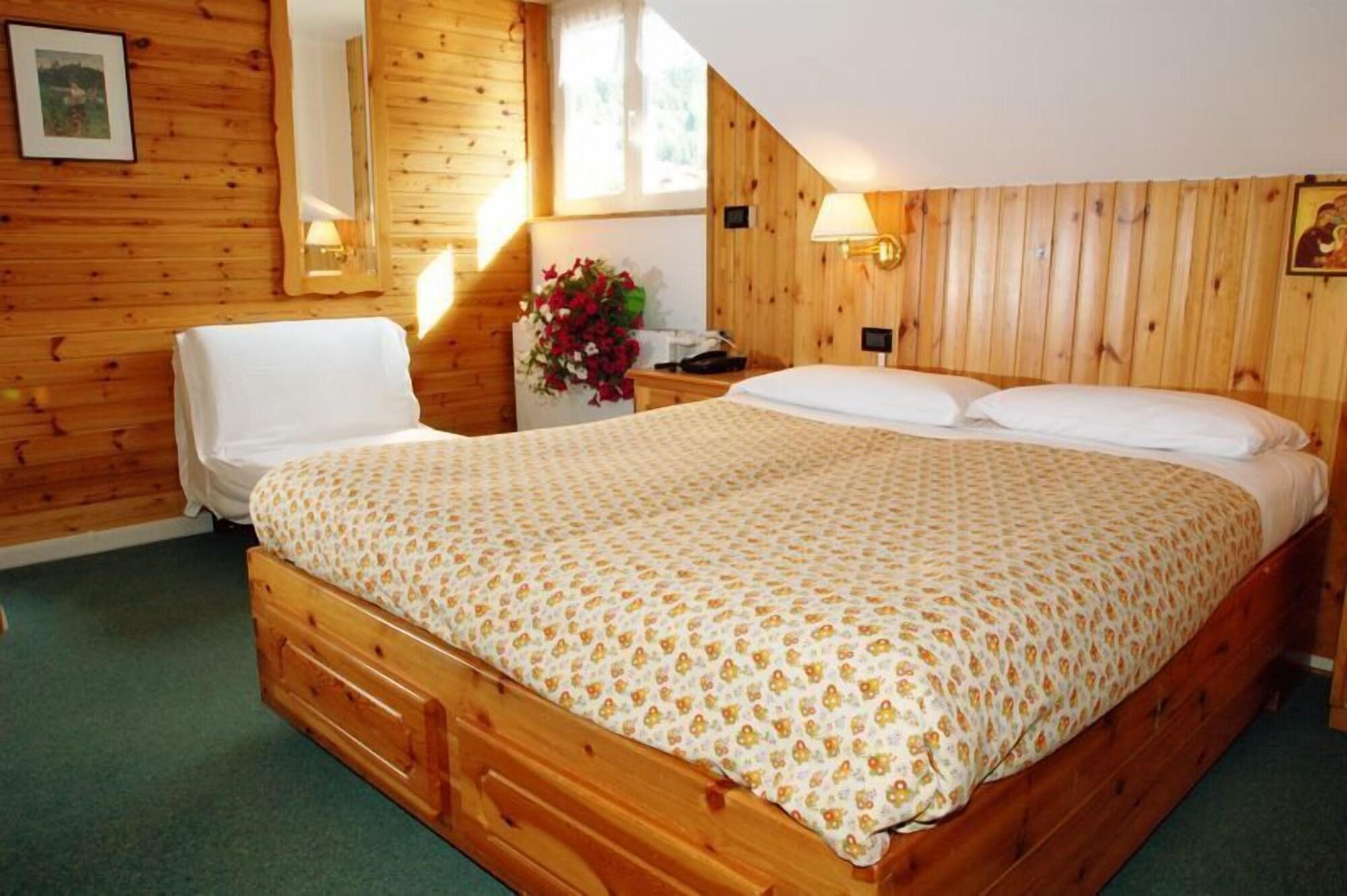 Laurino Hotel Moena Buitenkant foto